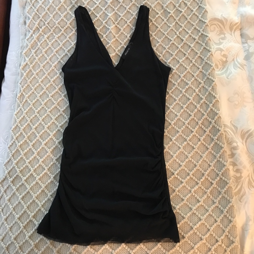 ARDEN B. BLACK SHEER TANK✨